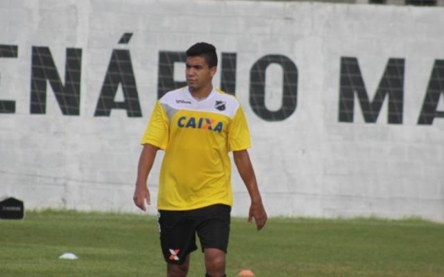 Contratado no último dia 5 de março, Nem poderá fazer sua estreia com a camisa do ABC contra o Baraúnas