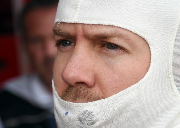 Na segunda fila ao lado de Massa, Vettel acredita que Ferrari pode brigar por pódio em Melbourne