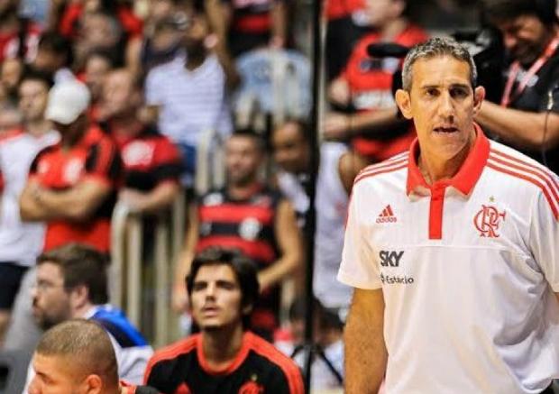 Técnico José Neto lamentou a derrota para o Pioneros, mas exaltou esforço de seus atletas