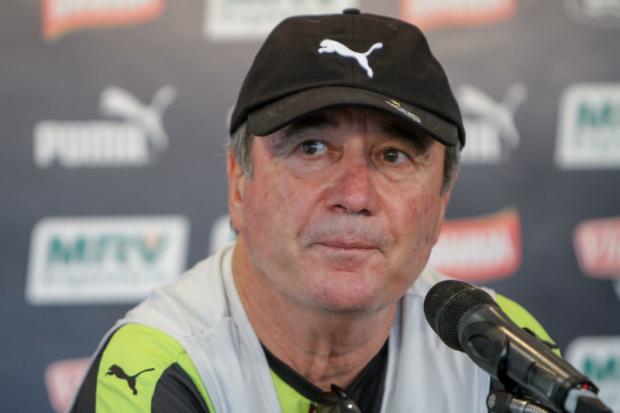 Técnico atleticano vai analisar equipe colombiana antes de decidir quais peças usar no meio-campo