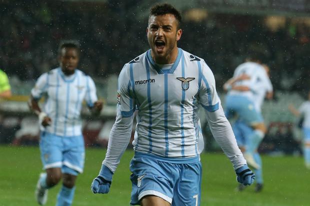 Autor de dois gols, Felipe Anderson definiu o triunfo biancocelesti em Turim (Foto: AFP/Marco Bertorello)