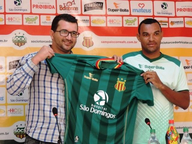 Sampaio Corrêa apresentou novo reforço nesta nesta segunda-feira, o volante Dionnes