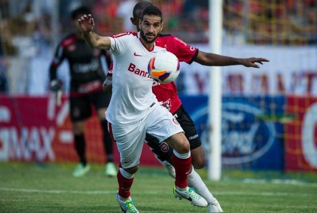 Lisandro López participou da vitória sobre o Brasil de Pelotas no domingo, mas só sentiu dores nesta segunda