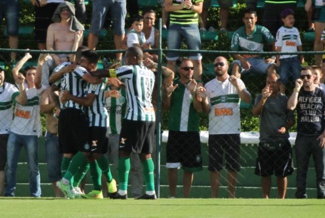 O treinador Marquinhos Santos exaltou o comprometimento e a evolução do time após vitória contra o JMalucelli