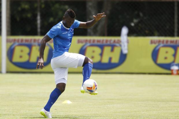 Atacante quer Raposa atenta para que alcance sua primeira vitória nesta Copa Libertadores (Foto: Washington Alves/Light Press)