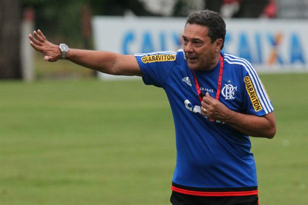O técnico Vanderlei Luxemburgo