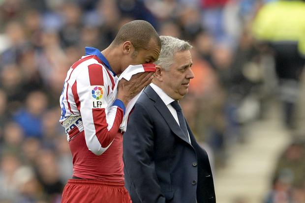Suspensão por agressão a adversário deixa Miranda por três semanas de molho (Foto: Josep Lago)