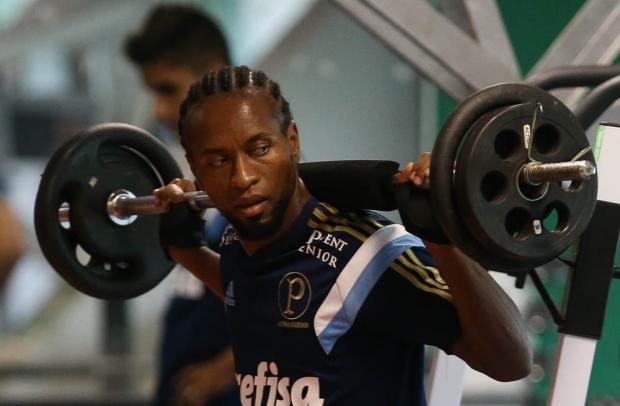 Elenco treinou na sala de musculação na tarde desta quarta-feira (Foto: Cesar Greco/Ag Palmeiras)
