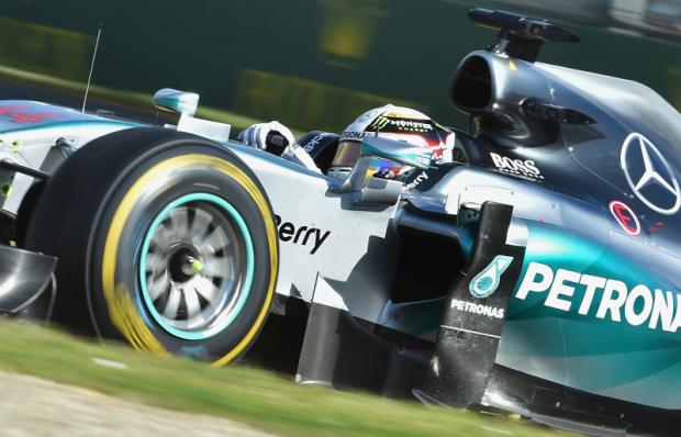 Lewis Hamilton venceu o GP da Austrália e fez a volta mais rápida do fim de semana