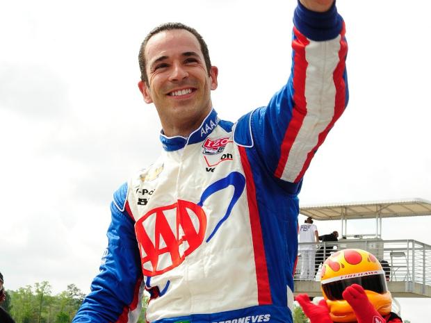 Satisfeito com o desempenho da Penske, Hélio Castroneves vê temporada 2015