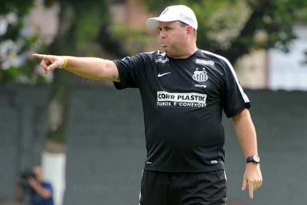 Técnico fecha treino e esconde intenções na montagem do Peixe que encara o Grêmio Osasco Audax