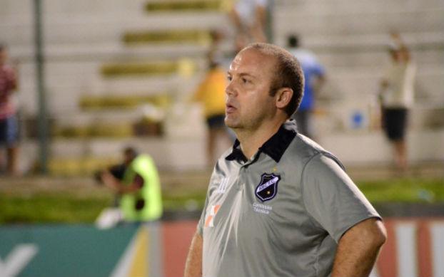 O técnico interino Ademir Fesan continuou com 100% de aproveitamento à frente do ABC-RN