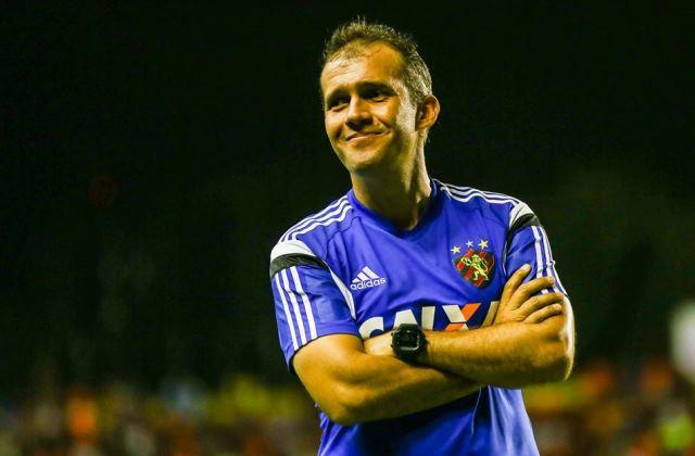 Há 80 jogos no comando do Sport, este foi o primeiro treino comandado por Baptista fechado à imprensa