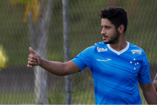 Léo destaca diálogo entre atletas como um dos pontos fortes do elenco celeste (Foto:Washington Alves/LightPress)