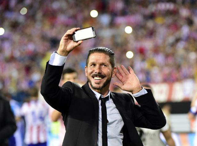 Vivendo bom momento, Simeone apela até para