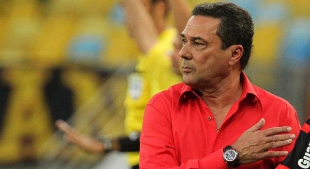 Luxemburgo dirigirá o Flamengo contra Bangu e Bonsucesso com um efeito suspensivo conseguido nesta 4ª
