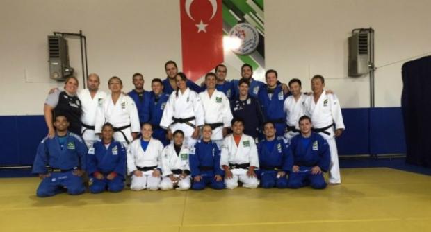A delegação brasileira realizou o primeiro treino de aclimatação em Samsun, na Turquia (Foto:CBJ)