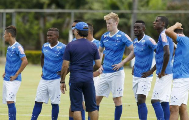 O técnico Marcelo Oliveira terá um quebra-cabeça para resolver antes do duelo contra a URT