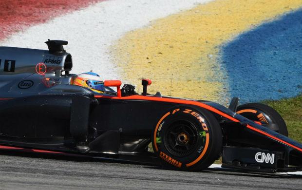 Fernando Alonso terminou os treinos de sexta-feira na 16ª colocação