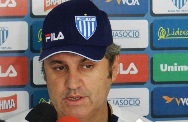 Gilson Kleina fechou, mais uma vez, o treinamento do Avaí e finalizou a preparação para o duelo contra o Marcílio Dias