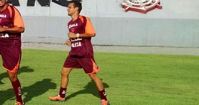 Morais jogou no sacrifício na quarta-feira e teve de ser substituído