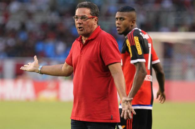 Treinos seguidos servem para Luxa arrumar Flamengo após