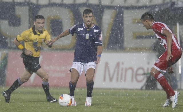 De Arrascaeta aprovou sua passagem pela seleção uruguaia na última semana (Foto: Washington Alves/LightPress)