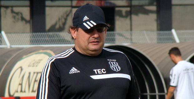 O técnico Guto Ferreira manteve o mistério sobre a equipe que enfrentará o Vilhena