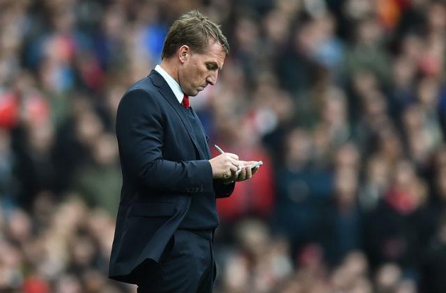 Time de Brendan Rodgers perde o segundo clássico consecutivo (Foto: Ben Stansall)