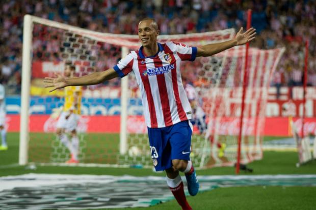 Zagueiro quer seguir defendendo Atlético mesmo gerando interesse em gigantes da Inglaterra
