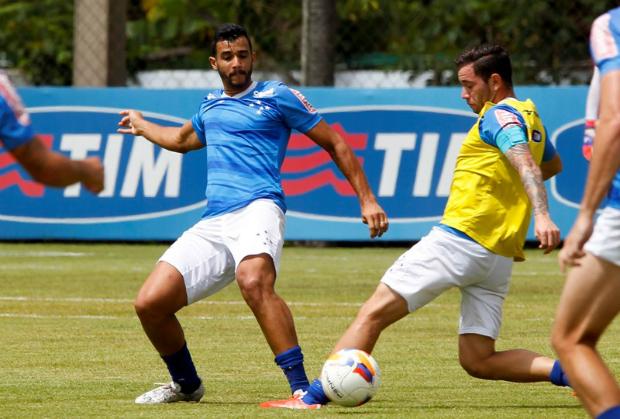 Elenco treinou no Mineirão, estádio onde será realizada partida contra o Mineros de Guayana(Foto: Washington Alves/LightPress)
