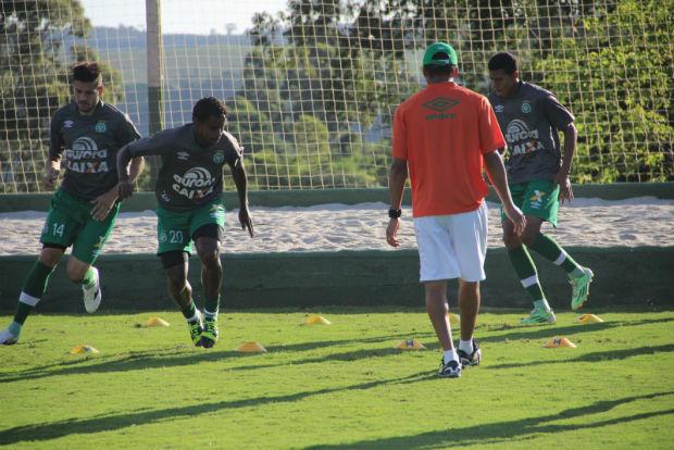 A Chapecoense treinou forte para encarar o Joinville nesta quarta-feira, na Arena Condá