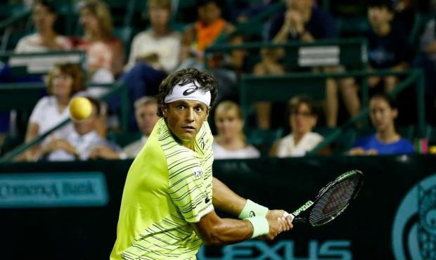 João Souza, o Feijão, foi o terceiro tenista brasileiro eliminado na chave em Houston