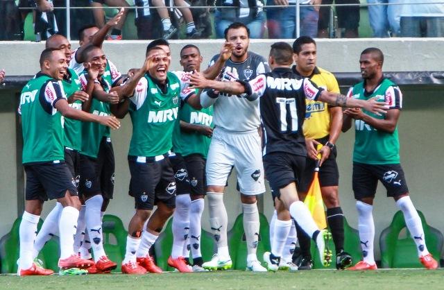 Carlos marcou o gol do Atlético-MG no empate contra o Cruzeiro, no Independência