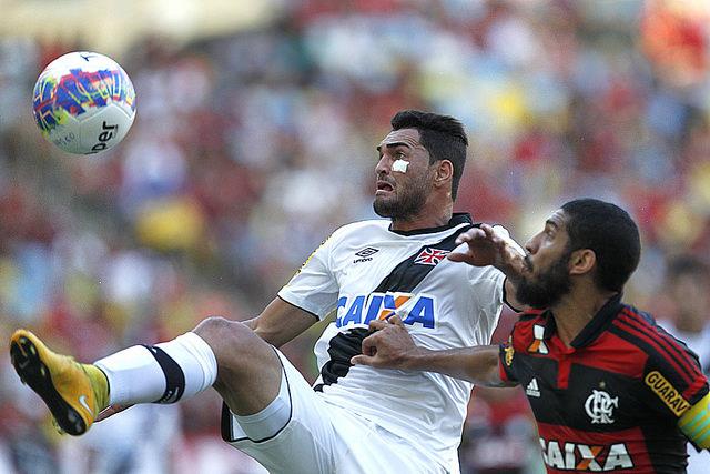 Além de pontos na face, Gilberto ainda sofreu com fortes dores no peito durante a partida