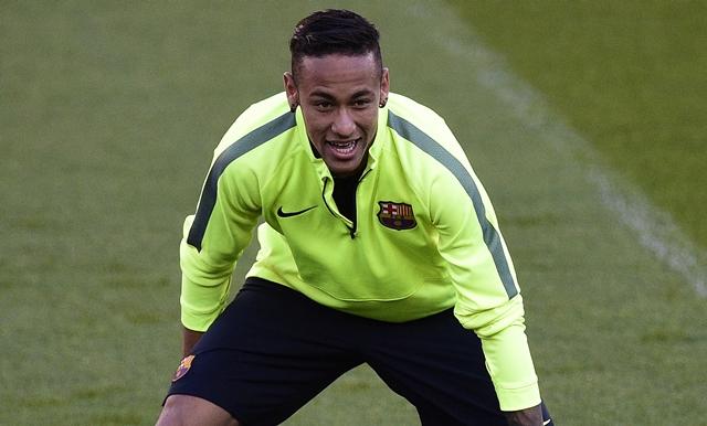 Neymar marcou um golaço no último jogo do Barcelona, mas deu lugar a Xavi no segundo tempo e se irritou