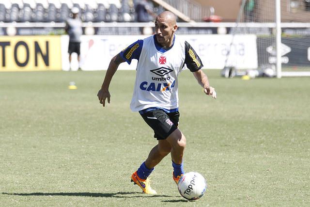 Pablo Guiñazu será um dos dois titulares em campo pelo Vasco nesta quarta-feira, contra o Rio Branco-AC