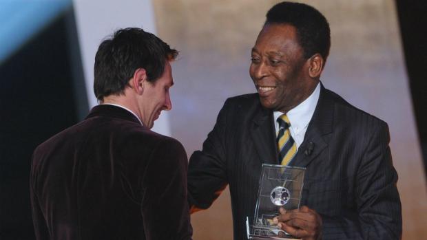 Pelé evitou comparações entre Messi e Cristiano Ronaldo, mas admitiu preferência pelo craque argentino