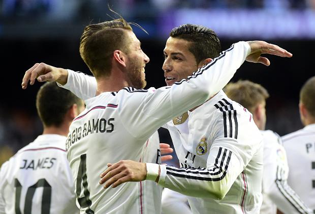 Ao contrário do zagueiro Sergio Ramos, que balançou a rede três vezes em posição irregular, CR7 desperdiçou um pênalti e ficou longe do gol