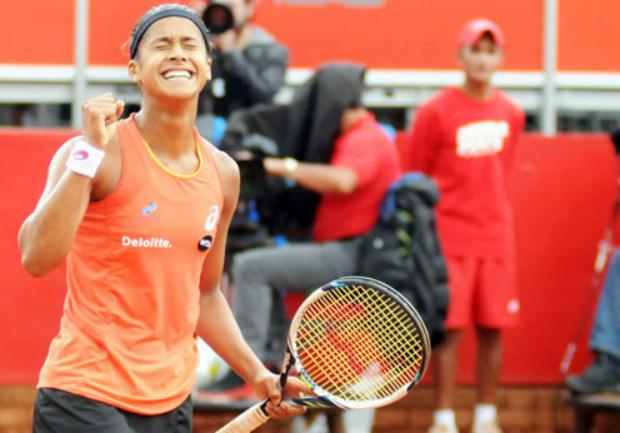 Com o título na capital colombiana, a tenista Teliana Pereira quebrou um jejum de 27 anos do Brasil na WTA