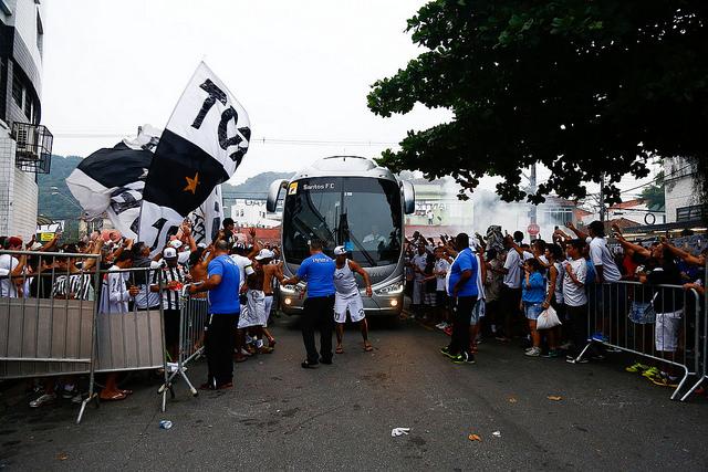 Ricardo Oliveira quer jogar final na Vila Belmiro, onde considera que o Santos seja muito mais forte