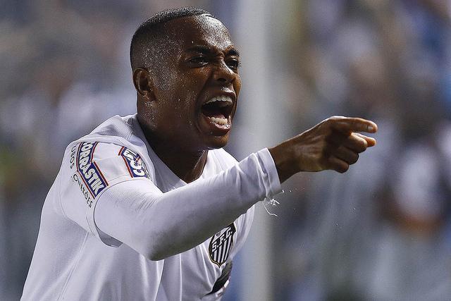 Robinho descartou qualquer desconfiança em relação a capacidade do Santos em ir longe no Paulista