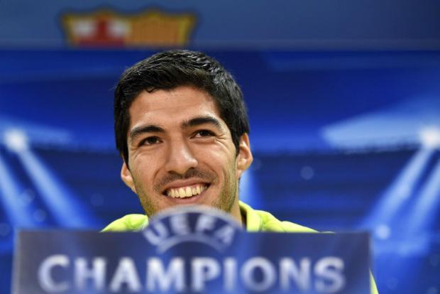 Luis Suárez exaltou a força do Paris Saint-Germain e pediu cautela aos companheiros do Barça