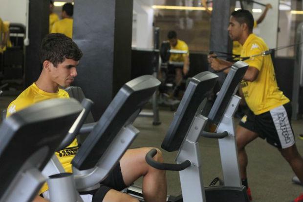 Na primeira parte do treinamento, o elenco do Tigre realizou um trabalho de força