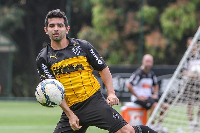 Guilherme deverá ocupar a vaga de Leandro Donizete, que vai cumprir suspensão pelo excesso de cartões amarelos