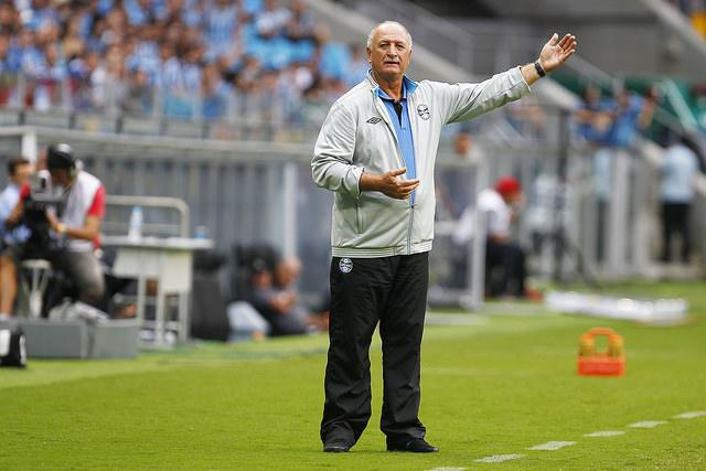 Felipão decidiu poupar três jogadores titulares do ataque no treinamento desta terça-feira