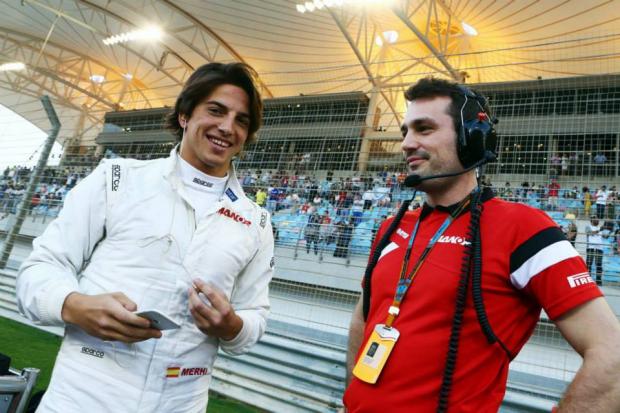 Roberto Merhi faz sua temporada de estreia na Fórmula 1 assinando contratos temporários com a Manor