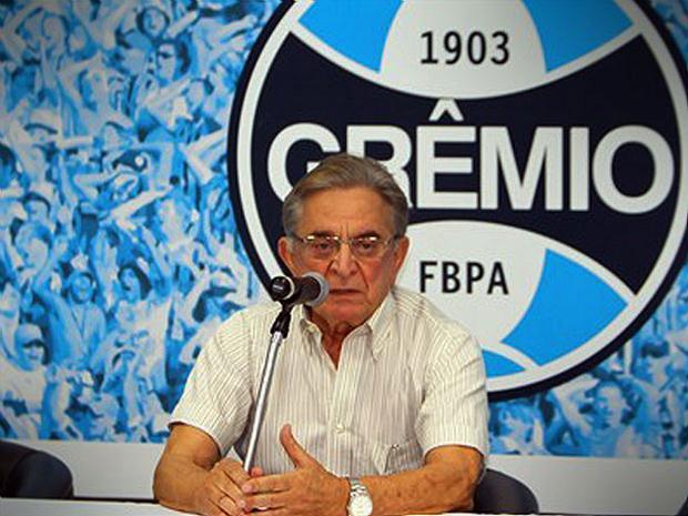 Aos 83 anos, Fábio Koff é internado com problemas respiratórios na capital gaúcha