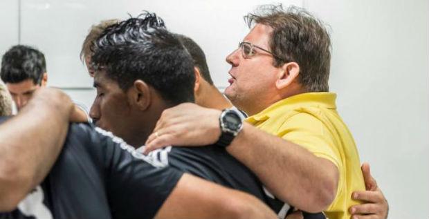O técnico Guto Ferreira falou sobre o amistoso da Ponte Preta nos Estados Unidos (Foto: Fábio Leoni)