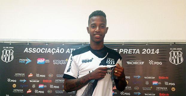 Meia chegou à Ponte em janeiro, mas pouco atuou